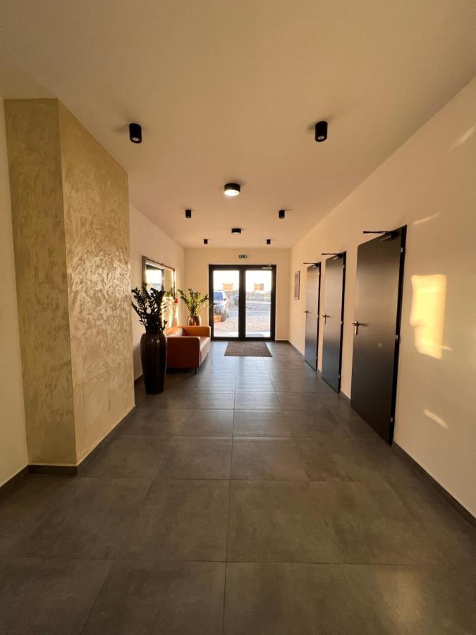 Rivapark Apartment Dunajska Streda Bagian luar foto