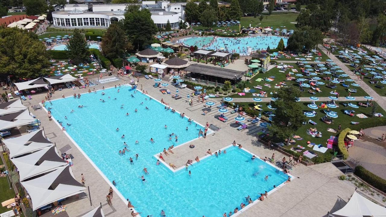 Rivapark Apartment Dunajska Streda Bagian luar foto