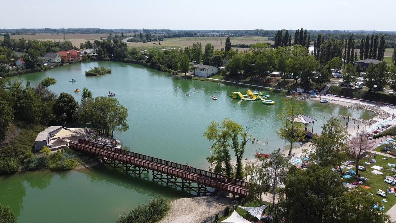 Rivapark Apartment Dunajska Streda Bagian luar foto